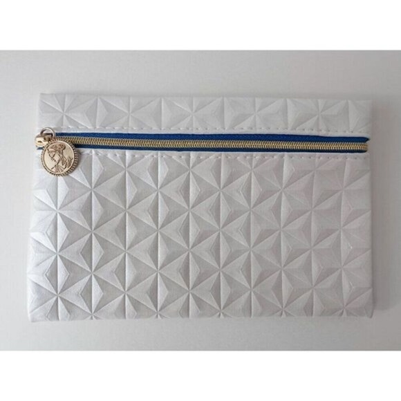 ipsy Handbags - 5/$20 NWOT Glam Bag March 2023 Greek Goddess Zipper White Geometric Texture